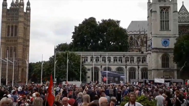 Thousands march on UK parliament in anti-government protest