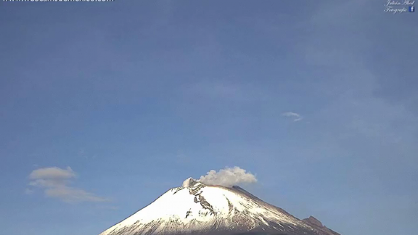 Mexicos Popocatepetl sends column of ash and smoke into the sky after erupting