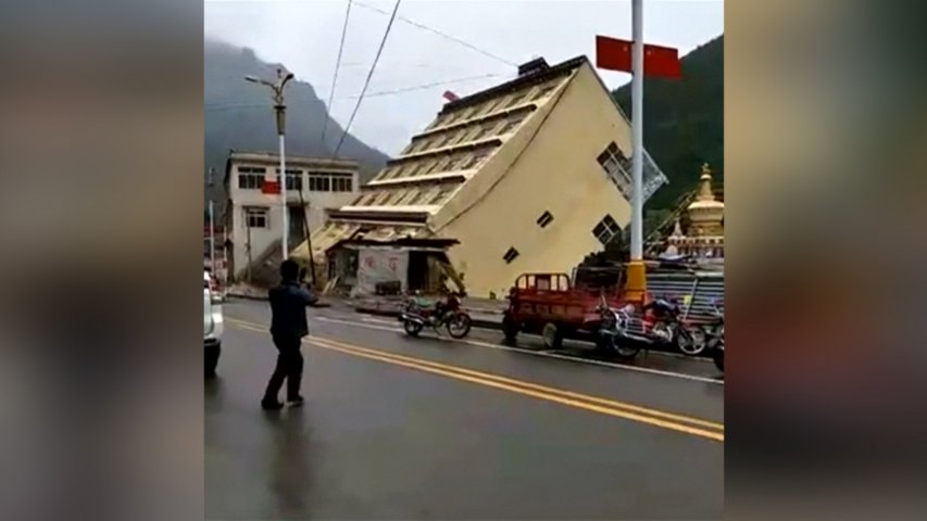 Torrential rain triggers flood and building collapse in Tibet