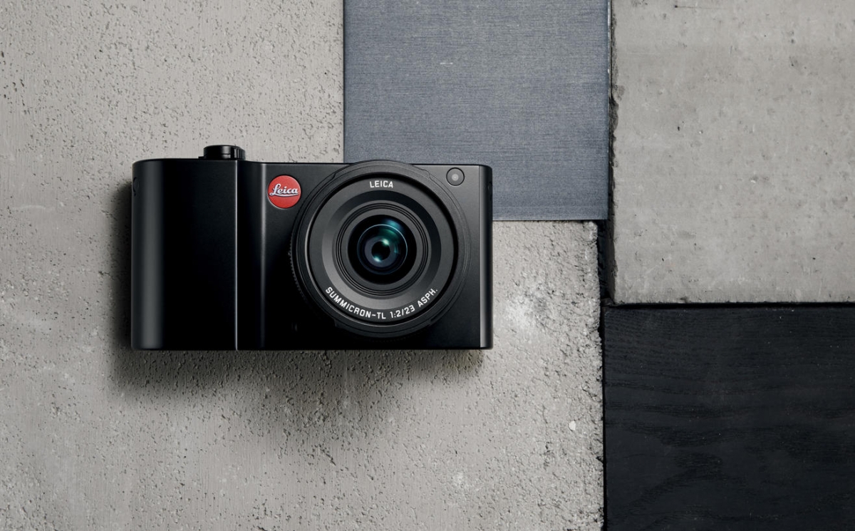 Leica TL2 Mirrorless camera, pointandshoot size rolled into one