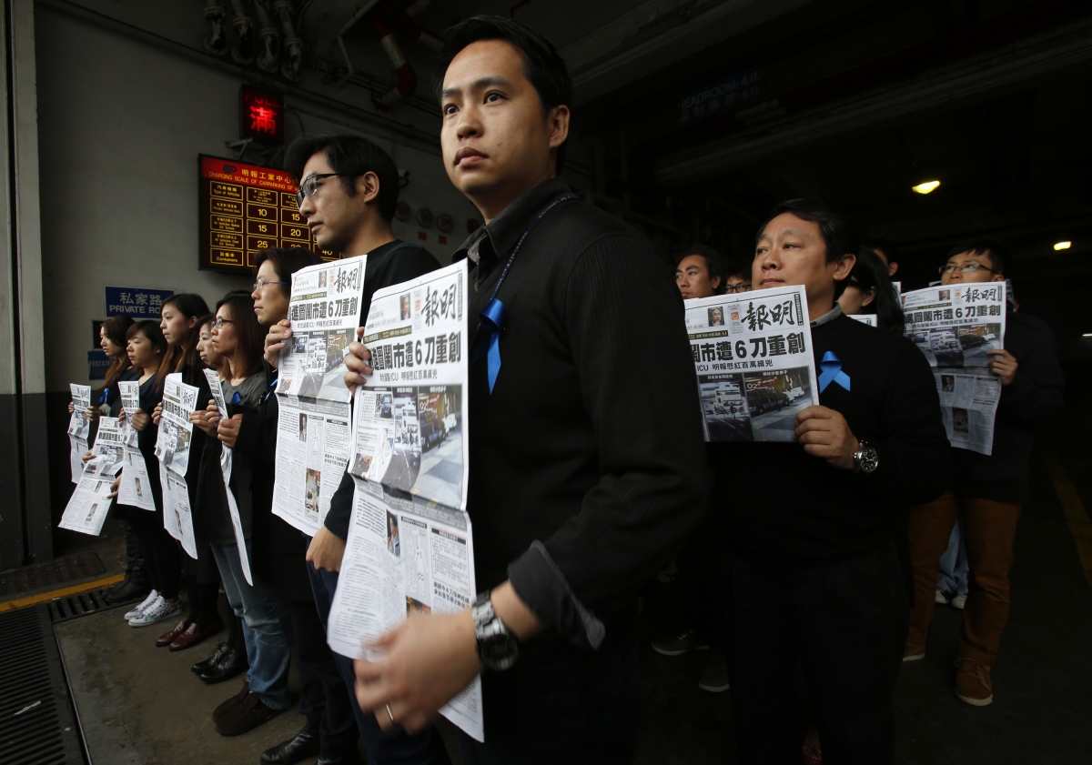Ming Pao journalists revolts for journalism ethics at editor's firing