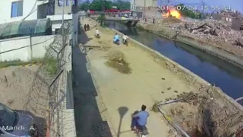 CCTV footage shows moment suicide bomber hit Lahore, Pakistan