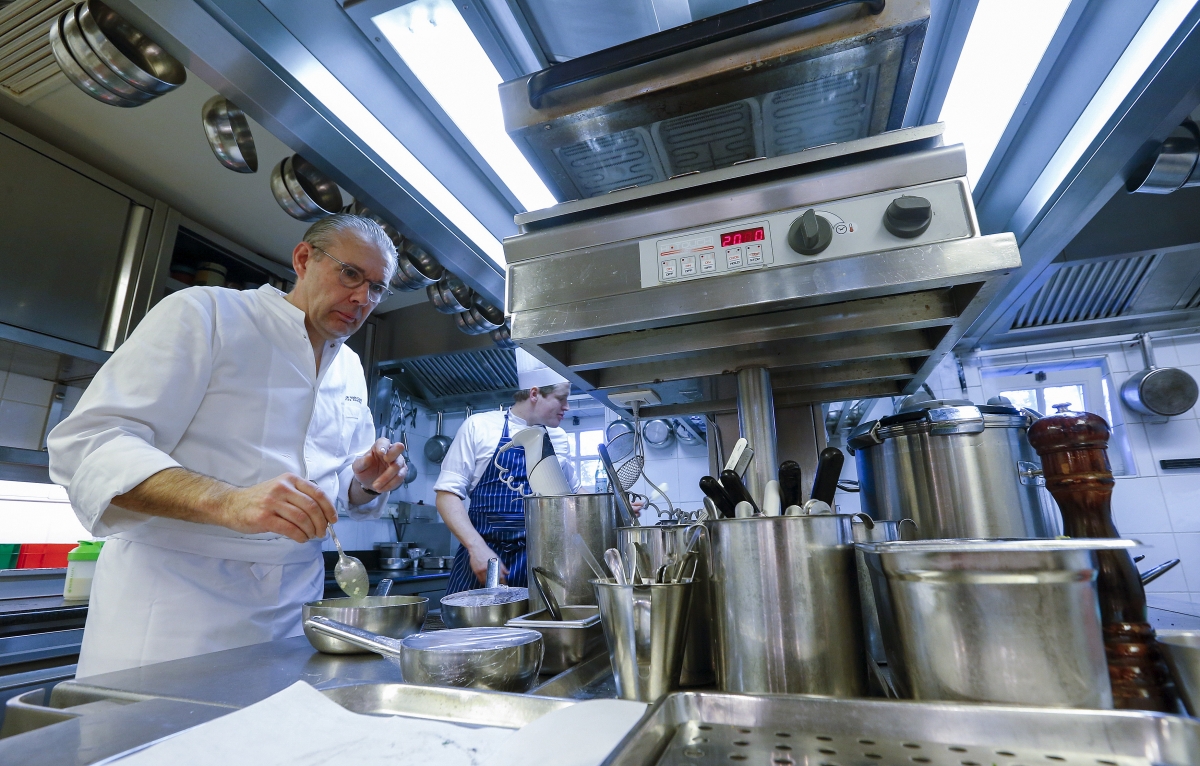 Heat wave has increased the chances of deaths from food poisoning