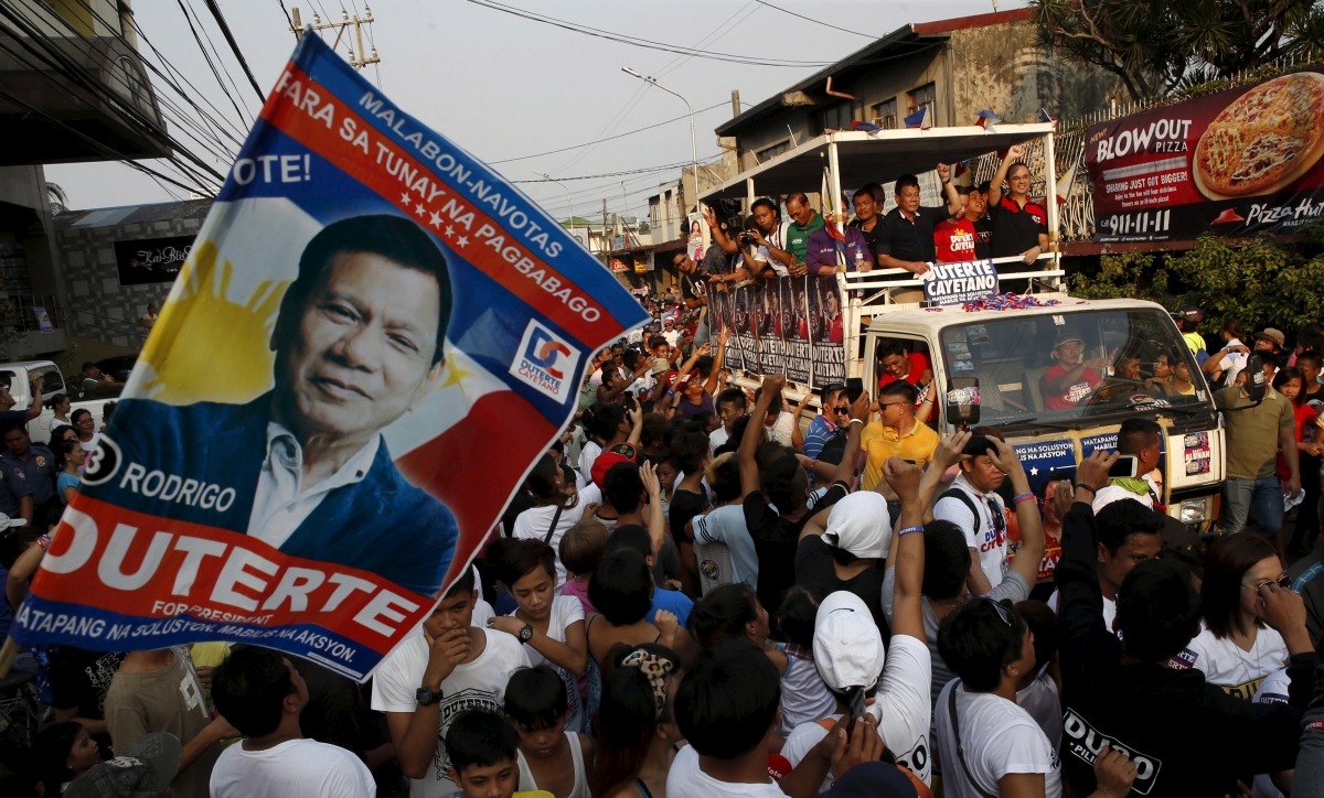 Philippines election: Duterte keeps clear lead over Grace Poe in heated four-way race