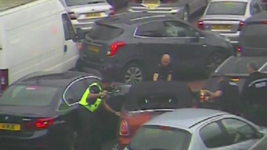 Thief arrested after getting stuck in traffic