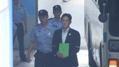 Samsung chief Jay Y Lee arrives in court for closing arguments in bribery trial