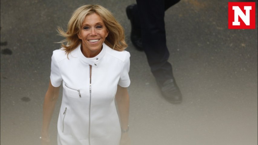 Should Brigitte Macron become Frances official First Lady?