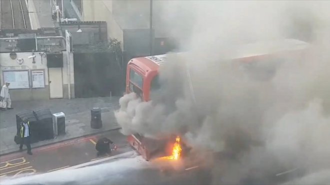 Heroic Londoner tackles bus fire with household fire extinguisher Heroic Londoner tackles bus fire with household fire extinguisher