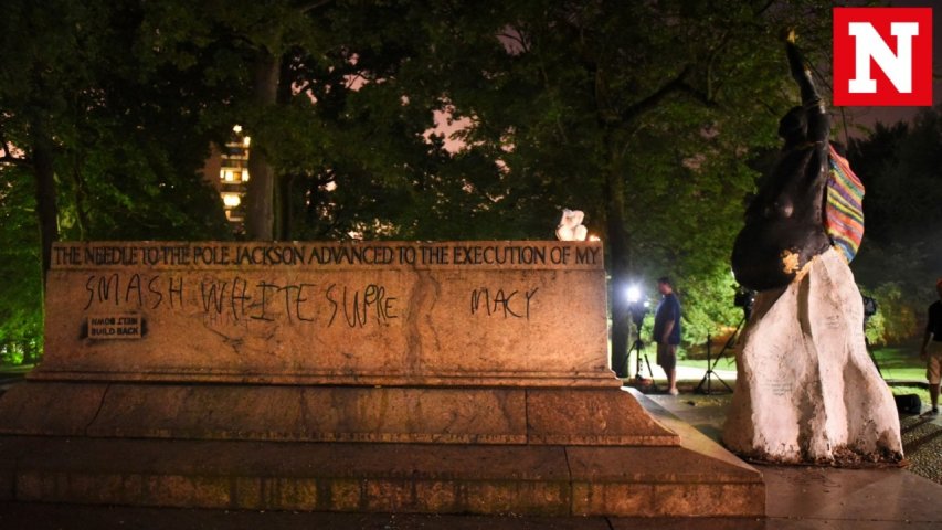 Baltimore removes all 4 Confederate statues