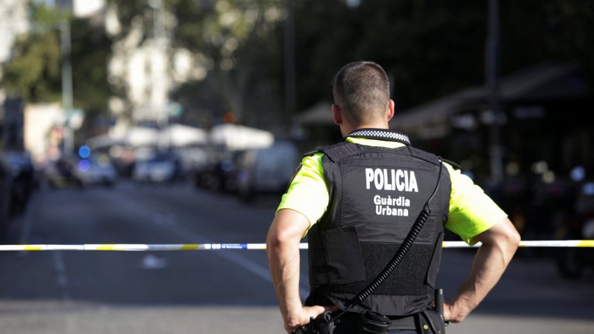 Witness describes panic on Barcelonas Las Ramblas as police close area