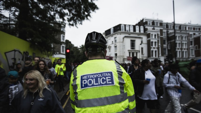 Police officer shows off impressive dance moves at Notting Hill carnival