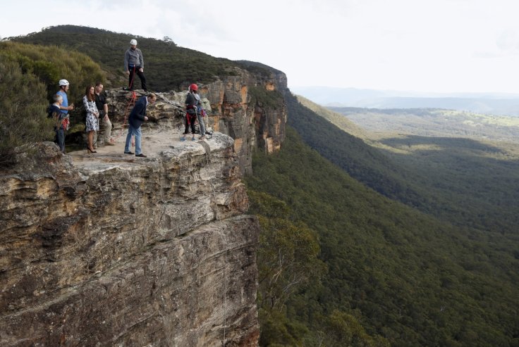 Singaporean woman dies after falling down from Australia's Blue Mountains Singaporean woman dies after falling down from Australia's Blue Mountains