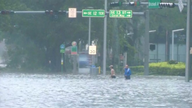 Hurricane Irma leaves behind flooding and destruction in Florida