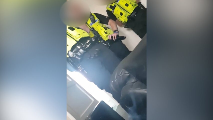 Police officer tells black man hed shoot him first if he had a gun