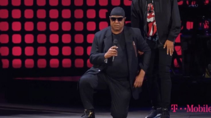 Stevie Wonder takes a knee for America