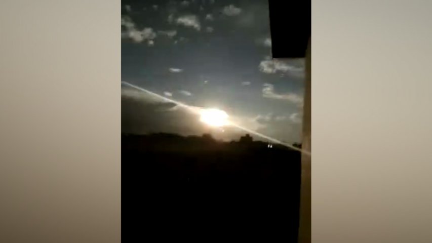 Watch superboldie meteorite explode over China