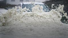 Storm Ophelia coats parts of UK in freak sea foam