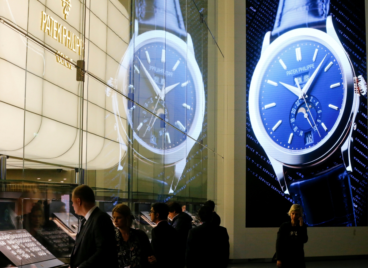 Export of Swiss watches to Singapore surges 90% in Sept