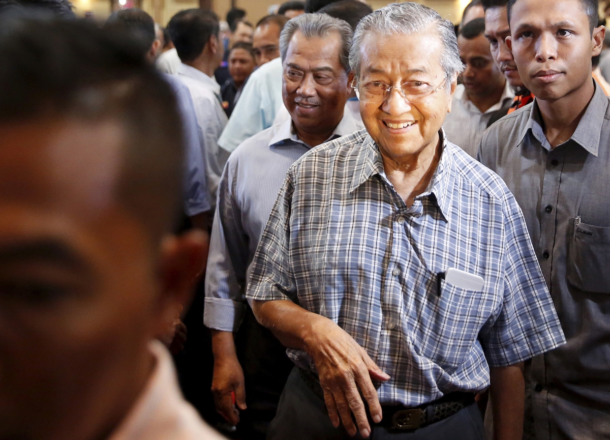 Malaysian police qusetioned Mahathir