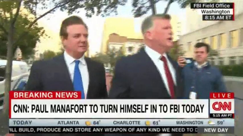 Paul Manafort turns himself in to FBI