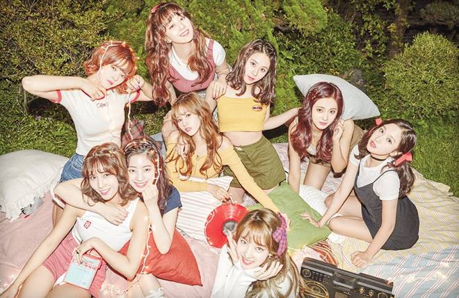 TWICE tops Korean music charts with 'Twicetagram' album