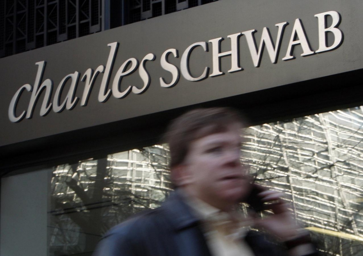 U.S. Brokerage Charles Schwab Opens First Singapore Office