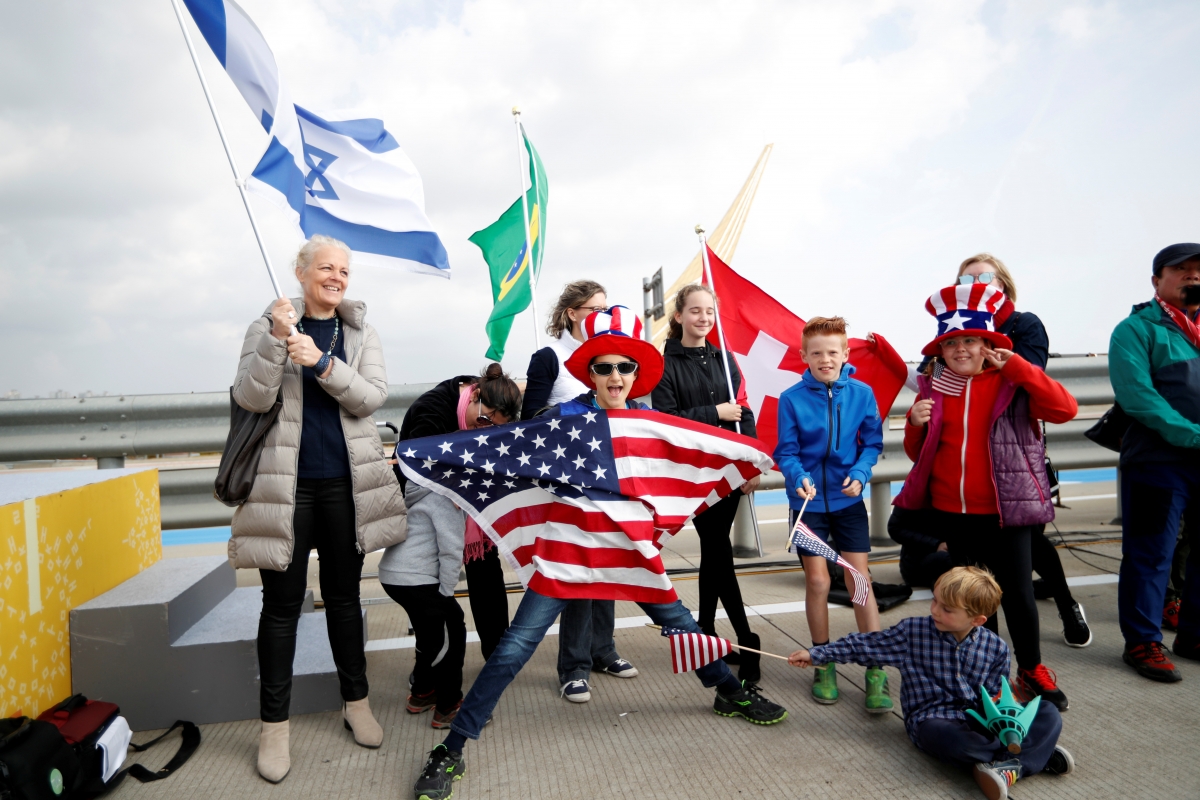 Trust your smart kids when it comes to public behaviour