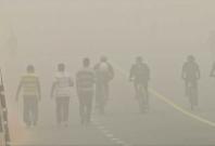 Toxic smog hits Indias capital Delhi