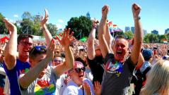 Australians overwhelmingly support same-sex marriage, paving way for legislation