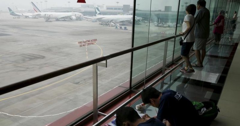 Private Jet from Singapore Overshoots Runway in Hokkaido; 5 on Board Including Child Private Jet from Singapore Overshoots Runway in Hokkaido; 5 on Board Including Child