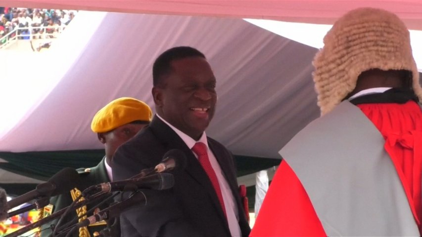 Emmerson Mnangagwa sworn in as Zimbabwe president