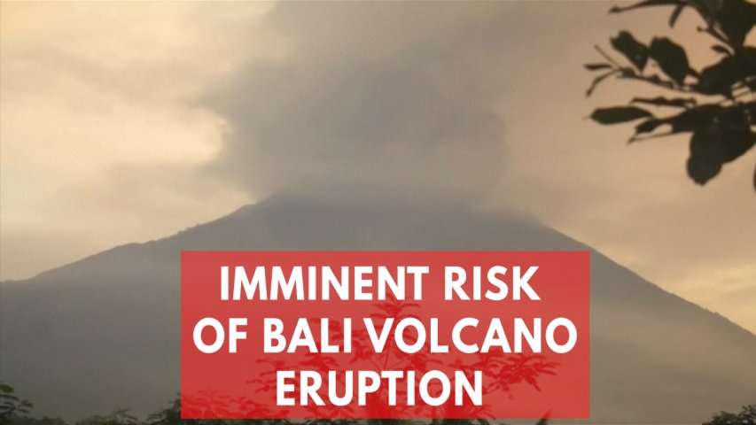 Bali volcano alert raised to highest level, hundreds stranded in airport