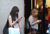 smartphone-addiction-the-substitute-phone