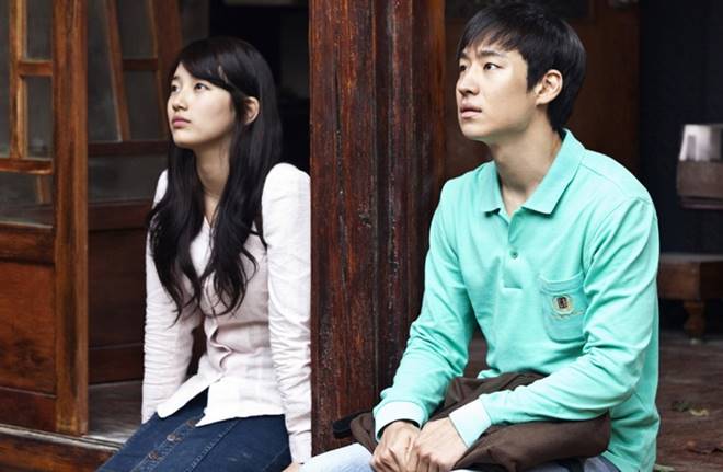 Suzy and Lee Je-hoon