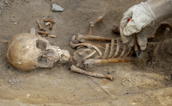 Ancient human skeleton with an arrow in chest discovered in Bulgaria