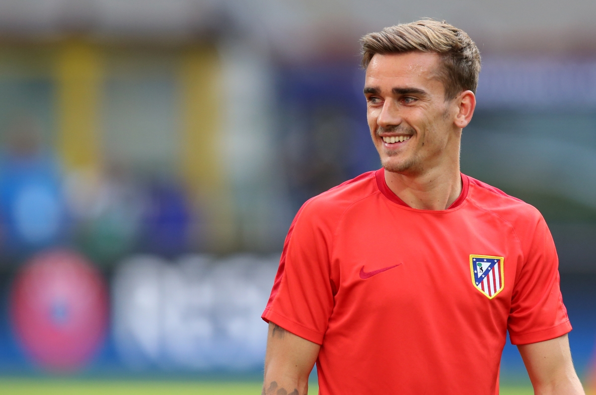 Manchester United target Antoine Griezmann commits future ...