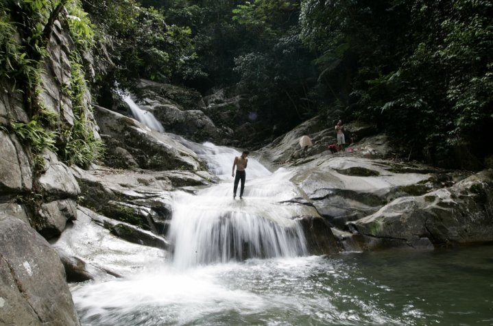 Singaporean man dies after falling down Kulai waterfall
