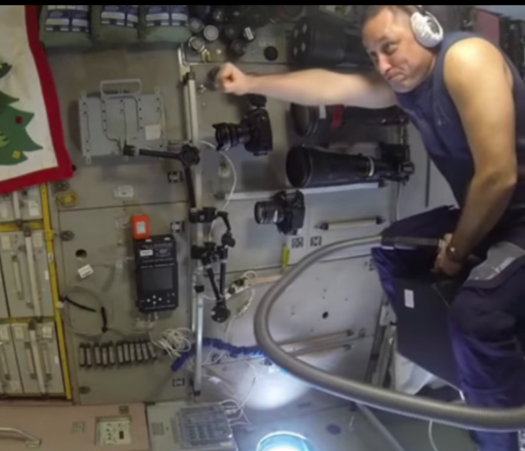Riding vacuum cleaner in space 