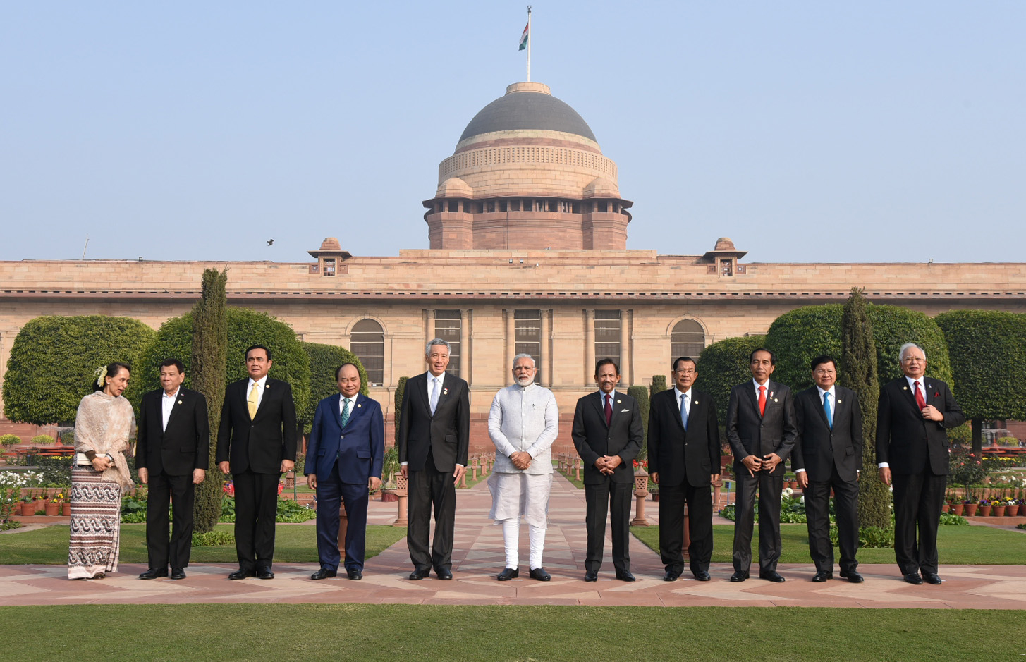 Prime Minister Narendra Modi in a group photograph with the ASEAN Heads of State/Governments, at Rashtrapati Bhavan