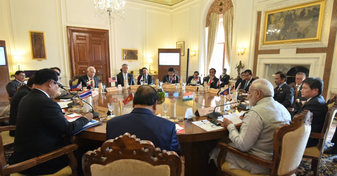  Prime Minister  Narendra Modi in a retreat meeting with the ASEAN Heads of State/Governments, at Rashtrapati Bhavan