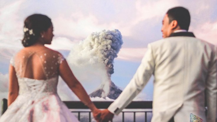 couple-weds-dangerously-close-to-mayon-volcano couple-weds-dangerously-close-to-mayon-volcano