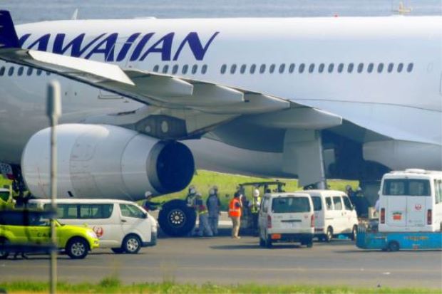 Hawaiian Airlines plane in emergency landing at Tokyo, one runway closed