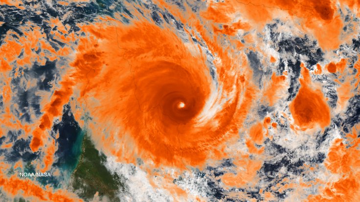 Tropical cyclone kelvin