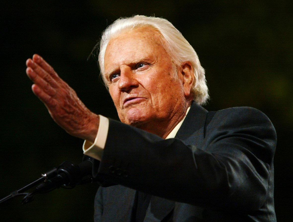 Billy Graham speaks to thousands during his New York Crusade at Flushing Meadows Park in 2005