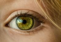 Artificial eye to correct the blurry images