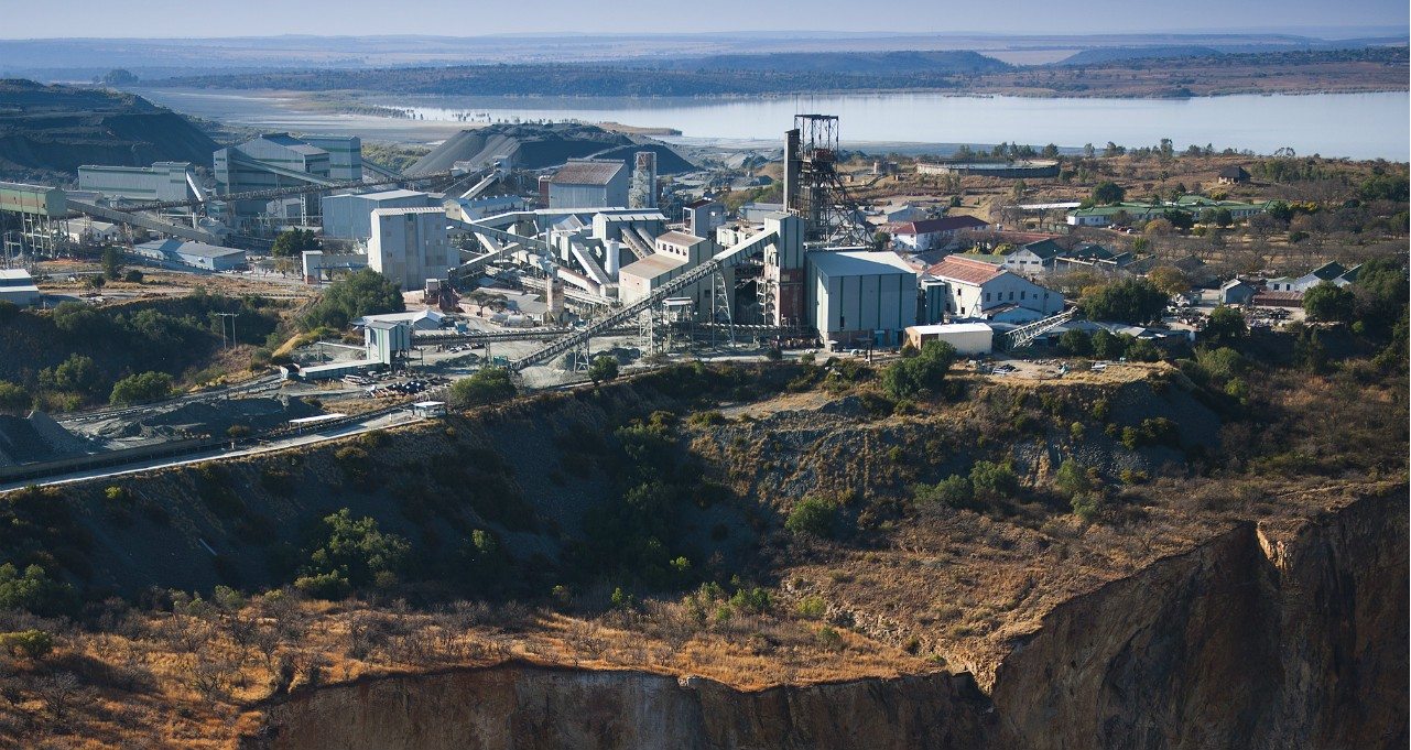 perovskite found on earth's mantle