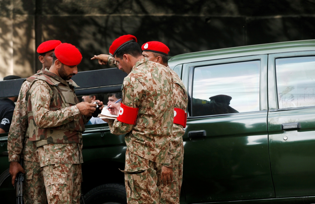 Karachi attack: Pakistani Taliban claim responsibility for Karachi military killings
