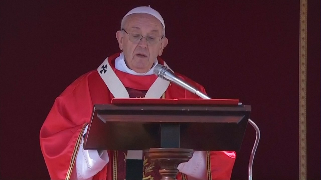 keep-shouting-and-dont-become-anesthetized-pope-francis-tells-youth