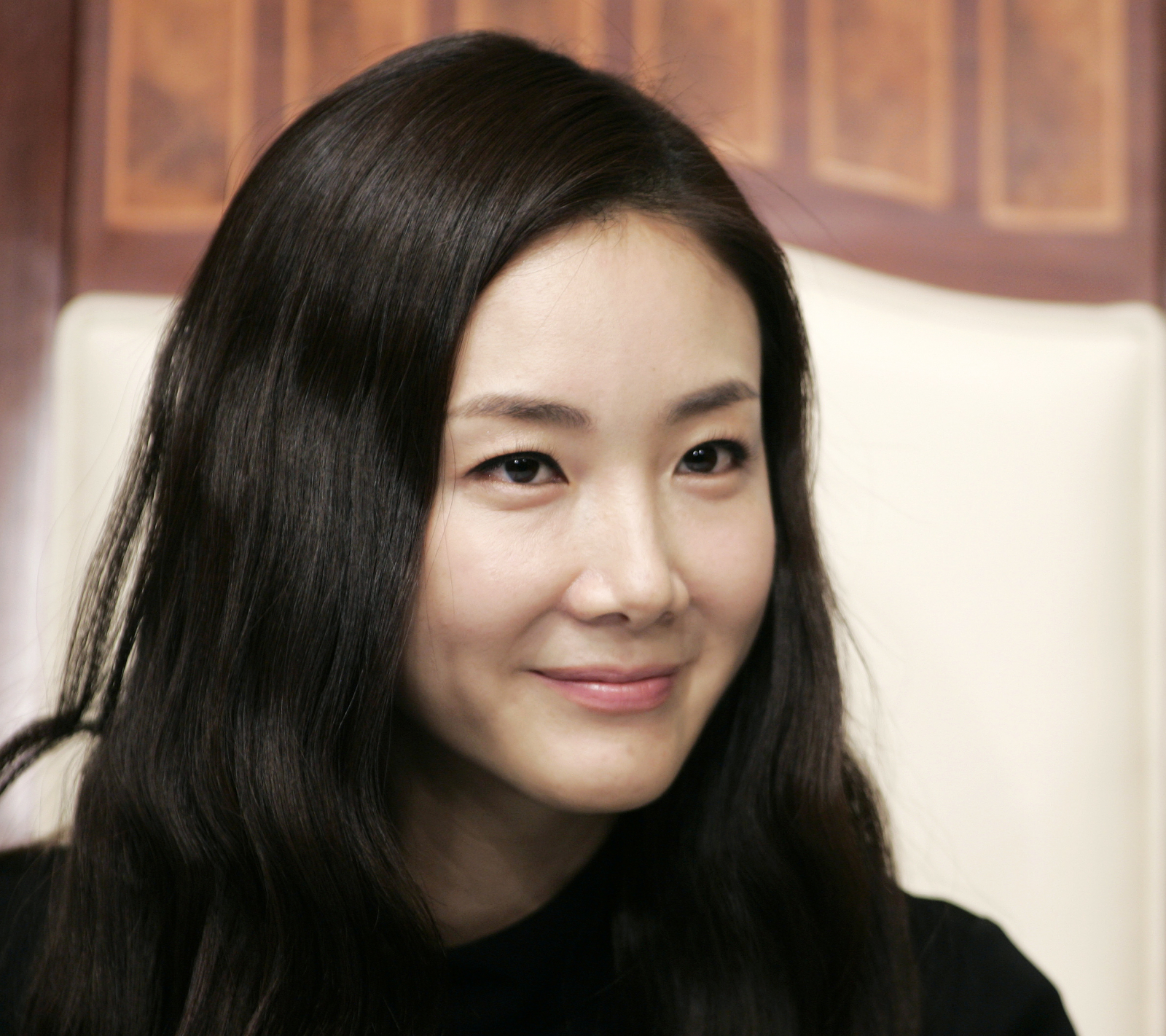 Winter Sonata star Choi Ji-Woo reveals her marriage date ... from data.ibti...