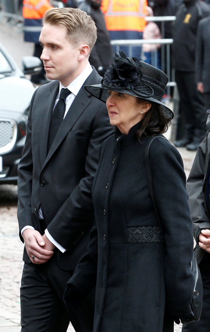 Jane Hawking and her son Timothy follow the coffin into Great St Marys Church, where the funeral of theoretical physicist Prof Stephen Hawking is being held, in Cambridge, Britain, March 31, 2018. 
